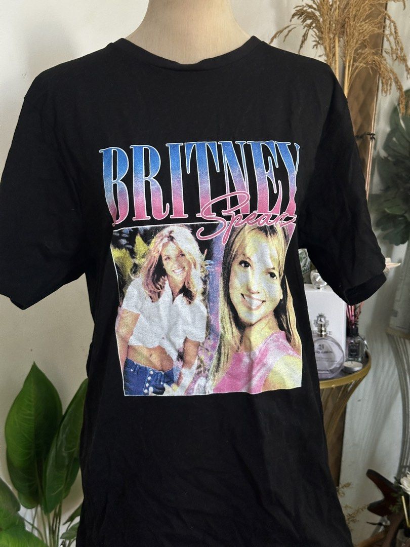 H&M Divided Britney Spears Graphic Tee (Category: Shirts) located in Pasay City. Submitted by kiminthebullet (Listing ID 1432254807, Image 1). Description: - H&M Divided Britney Spears graphic t-shirt - Size: Large (L) - Features a crew neck and short sleeves - Made in Bangladesh.