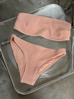 (Category: ) located in . Submitted by ai.cat (Listing ID 1432350913, Image 1). Description: .