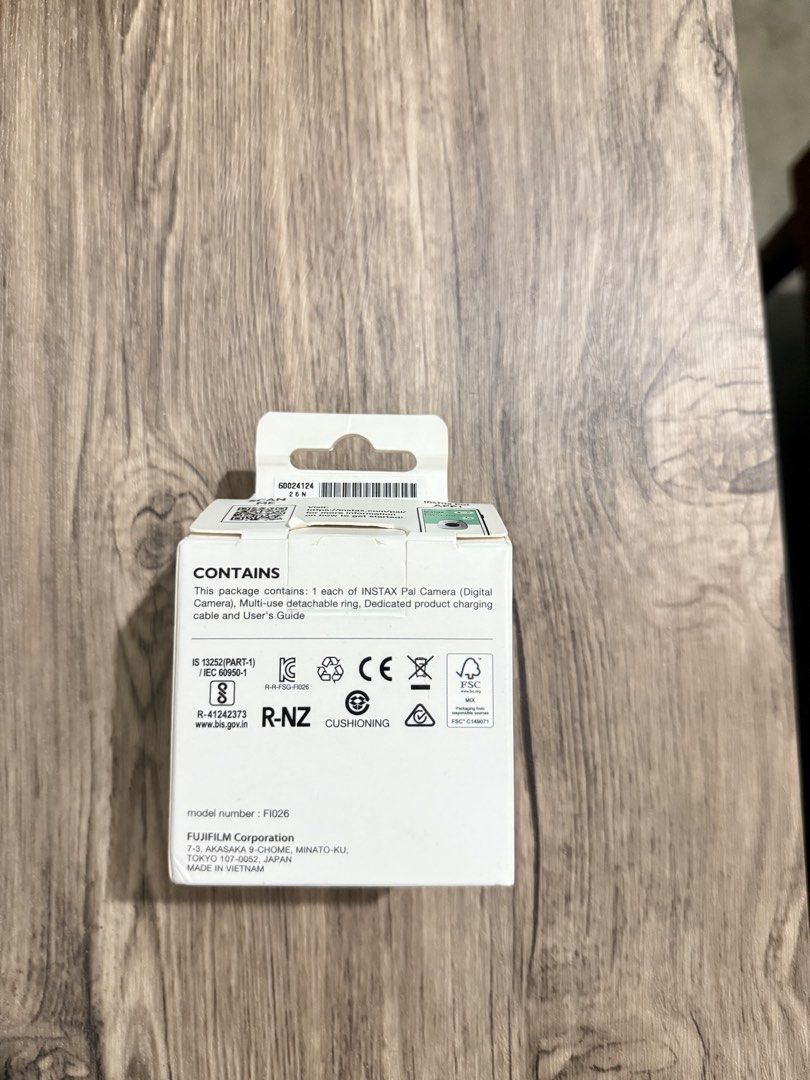 INSTAX PAL MILKY WHITE (Category: Cameras) located in Porac. Submitted by mirajean96 (Listing ID 1432334722, Image 3). Description: - Color: Milky White - Never been used (binuksan lang yung box) .