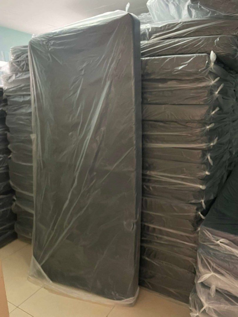 leather foam (Category: Medical Supplies & Tools) located in Manila. Submitted by yolitacado18248 (Listing ID 1432297467, Image 1). Description: brandnew same day delivery .