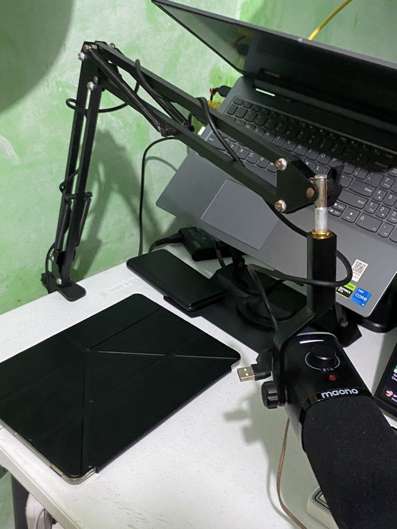 Maono Microphone with Boom Arm (Category: Microphones) located in Angono. Submitted by hipple (Listing ID 1432356583, Image 1). Description: FS: MAONO MIC PD100XS (With Box) RFS: Hindi kona nagagamit set up ko and naka stuck lang siya sa desk ko Used like new, walang issue medj kalawang lang sa mga steel part, pero hindi siya ganon karusted goods na goods for gaming, streaming, and especially for recording Can do meet ups basta malapit lang (With