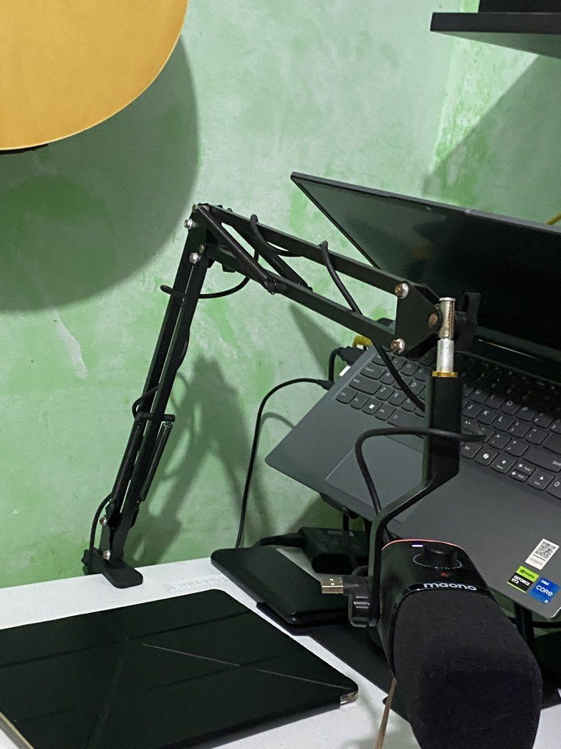Maono Microphone with Boom Arm (Category: Microphones) located in Angono. Submitted by hipple (Listing ID 1432356583, Image 2). Description: FS: MAONO MIC PD100XS (With Box) RFS: Hindi kona nagagamit set up ko and naka stuck lang siya sa desk ko Used like new, walang issue medj kalawang lang sa mga steel part, pero hindi siya ganon karusted goods na goods for gaming, streaming, and especially for recording Can do meet ups basta malapit lang (With