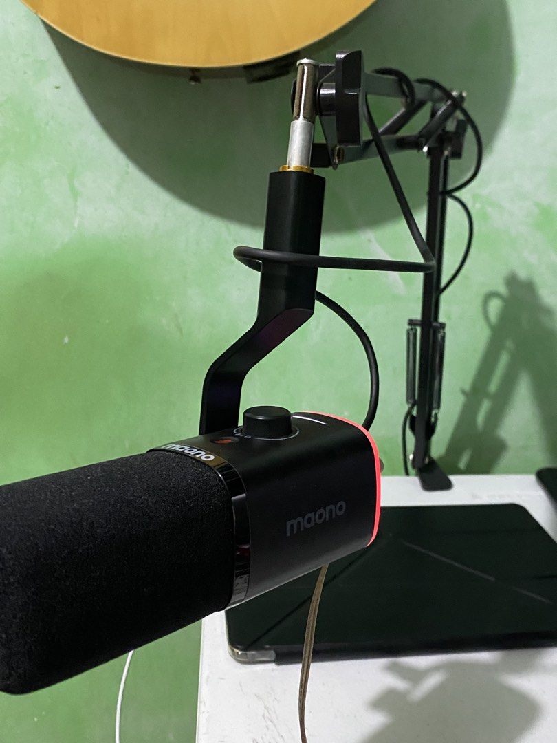Maono Microphone with Boom Arm (Category: Microphones) located in Angono. Submitted by hipple (Listing ID 1432356583, Image 3). Description: FS: MAONO MIC PD100XS (With Box) RFS: Hindi kona nagagamit set up ko and naka stuck lang siya sa desk ko Used like new, walang issue medj kalawang lang sa mga steel part, pero hindi siya ganon karusted goods na goods for gaming, streaming, and especially for recording Can do meet ups basta malapit lang (With