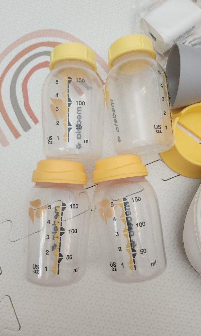 Medela Single Electric Breast Pump (Category: Breastfeeding & Bottle Feeding) located in Quezon City. Submitted by bea_beee (Listing ID 1432228492, Image 3). Description: Purchased from The Parenting Emporium Still in very good condition With Free Medela breastmilk bottles for storage.