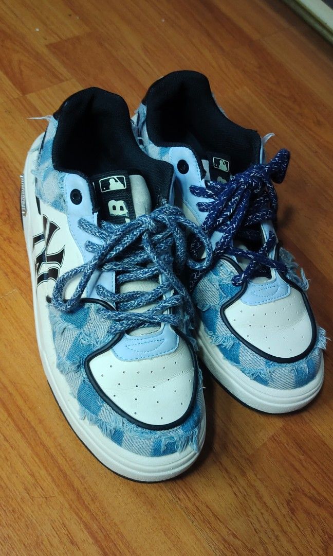 MLB Chunky Liner New York (Category: Sneakers) located in Manila. Submitted by myno23lenel (Listing ID 1432290231, Image 3). Description: for sale -MLB Chunky Liner New York trainer -rare pair,bought in Australia -in good condition, no box,only signs of usage ,only issue missing yung sa left pair na metal logo minimal toe crease, minor heel drags -size 10 -for only 2k nego -Location Fairview.