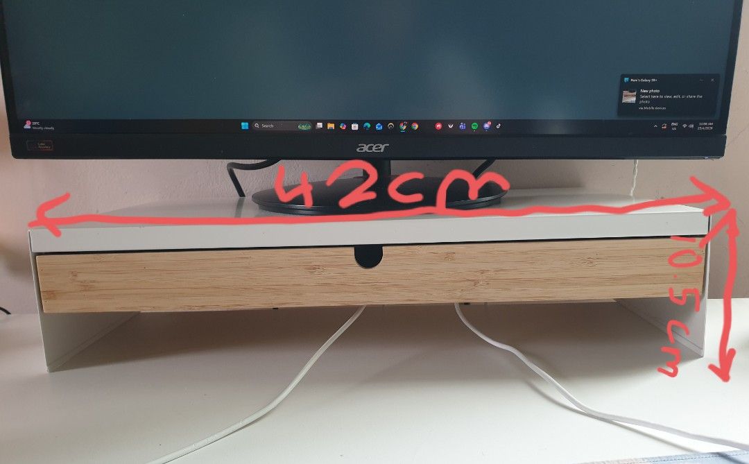 Monitor Riser (Category: Other Accessories) located in Kuala Lumpur. Submitted by dansellss11 (Listing ID 1432220388, Image 2). Description: - Selling this because im upgrading my setup Dimension Lenght: 42cm Height: 10.5cm Depth: 26cm.
