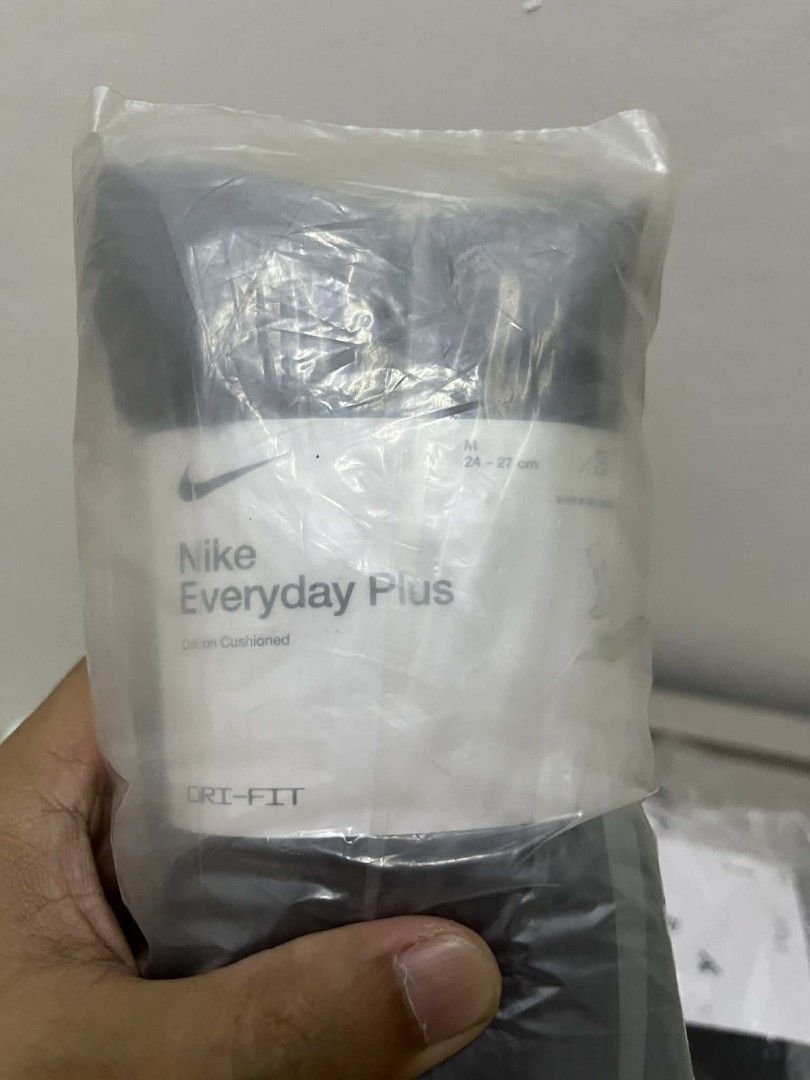 Nike and Jordan Socks (Category: Socks) located in Meycauayan. Submitted by livastrid (Listing ID 1432214331, Image 2). Description: - Assorted Nike and Jordan socks - Includes: - Nike Everyday Essential (white, size L) - Nike Everyday Plus (black, size M) - Nike Elite Basketball (black, size M) - Jordan Everyday (black, size L) - All socks are DRI-FIT - Each pack contains multiple pairs.