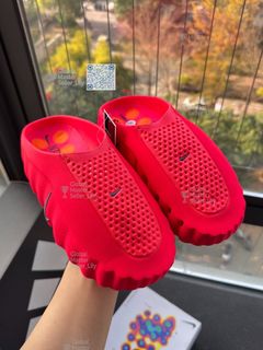 (Category: ) located in . Submitted by fashion.luxe (Listing ID 1432346003, Image 1). Description: .