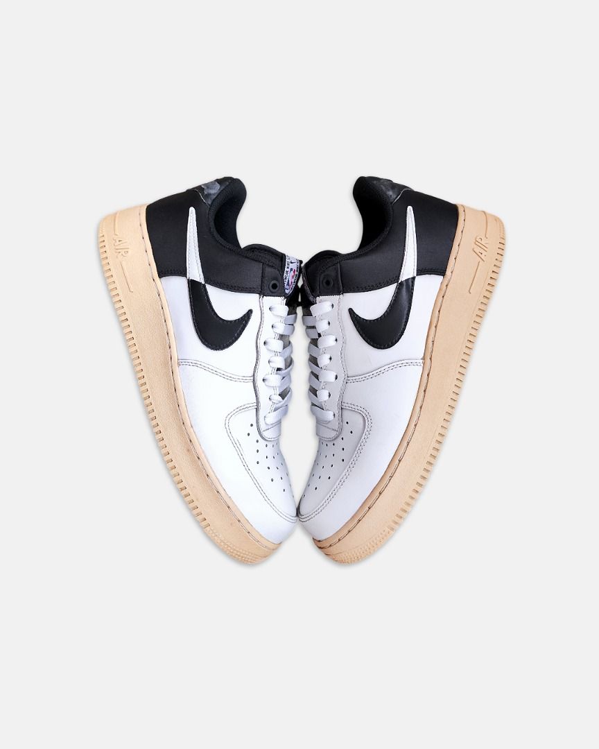 NIKE NBA X AIR FORCE 1 LOW SPURS (Category: Sneakers) located in Naga. Submitted by vision.zeroarchive (Listing ID 1432239016, Image 3). Description: 📐 Size: US 9.5M | 27.5 cm ✨ Condition: 7.5/10 💯 Original | Personal Pair 📝 Notes: Archive pair in display condition. Shows natural age-related yellowing and minor peeling at the heel. Due to long-term storage, the inner front sole requires a reglue. A great candidate for a deep clean and unyellow