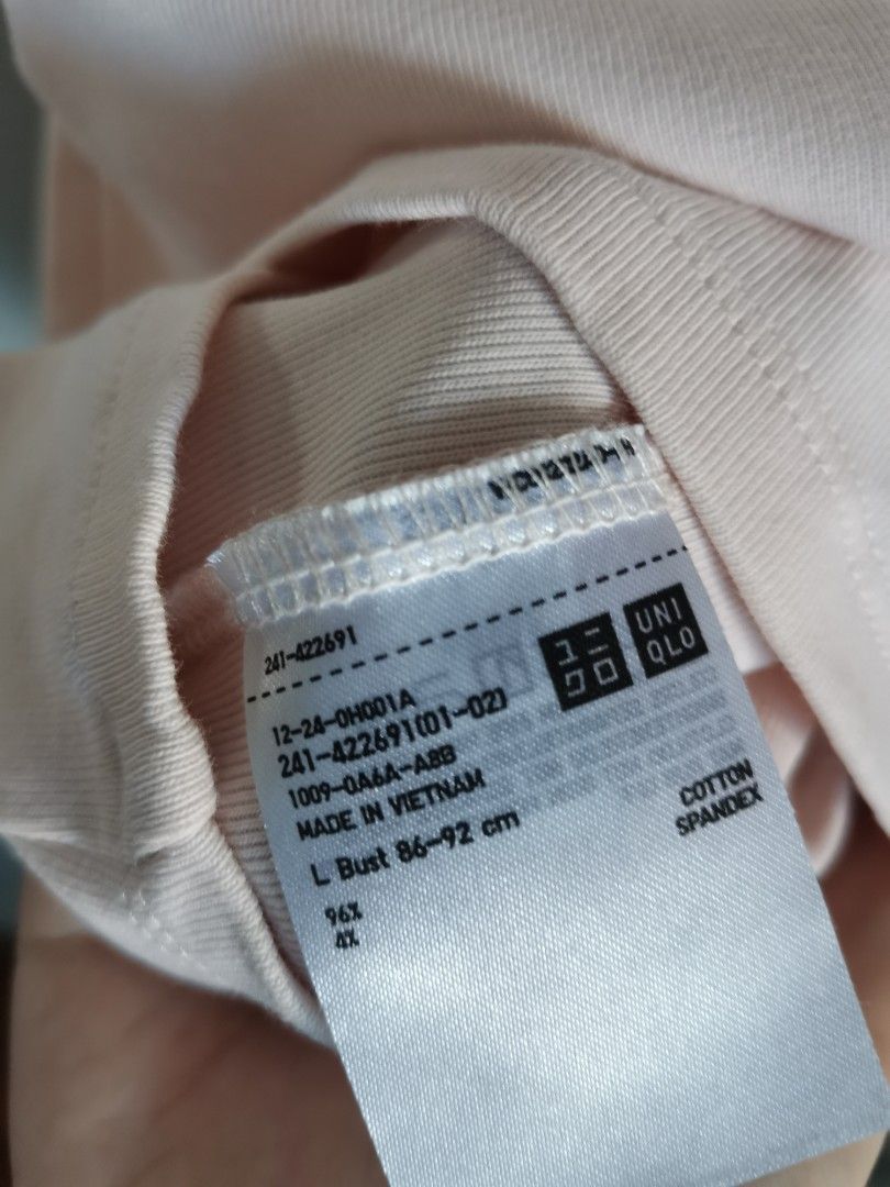 original uniqlo shirt (Category: Shirts) located in Quezon City. Submitted by charlottescollection (Listing ID 1432204816, Image 2). Description: original uniqlo shirt light pink washed and never worn .