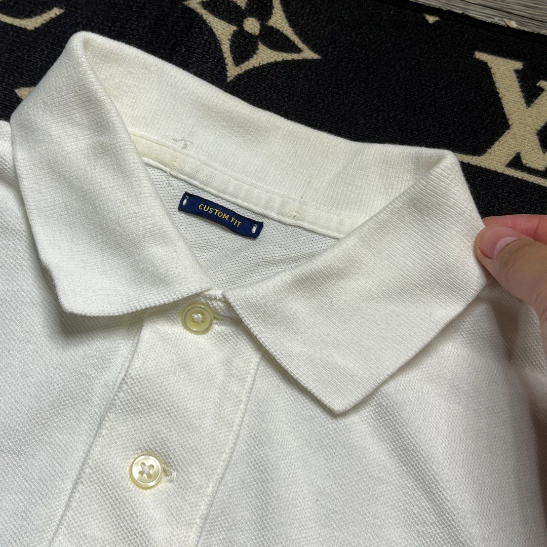 POLO Ralph Lauren Poloshirt (Category: Tshirts & Polo Shirts ) located in Dasmarinas. Submitted by eldosthrift (Listing ID 1432343538, Image 3). Description: Ralph Lauren White Striped Shirt ‼️ Small (19 x 25) Excellent condition ✨ — neck tag cut only (issue) — still complete wash tags 🏷️ — clean white striped design — classic RL aesthetic 🐎 #ralphlauren #stripedshirt #vintageph #thriftph #ukayph #thriftedph #streetwearph #prelovedph #minebasis