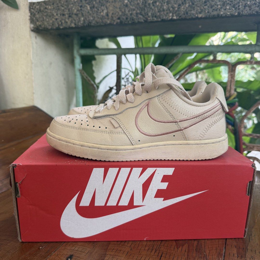Preloved: Nike Court Vision Low (Category: Sneakers) located in Santa. Submitted by thefolklore (Listing ID 1432324433, Image 3). Description: Personal Preloved Size: US6/23cm RFS: not using it anymore Actual photos posted.
