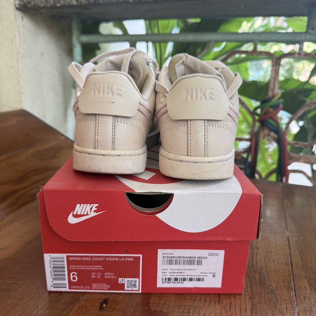 Preloved: Nike Court Vision Low (Category: Sneakers) located in Santa. Submitted by thefolklore (Listing ID 1432324433, Image 2). Description: Personal Preloved Size: US6/23cm RFS: not using it anymore Actual photos posted.