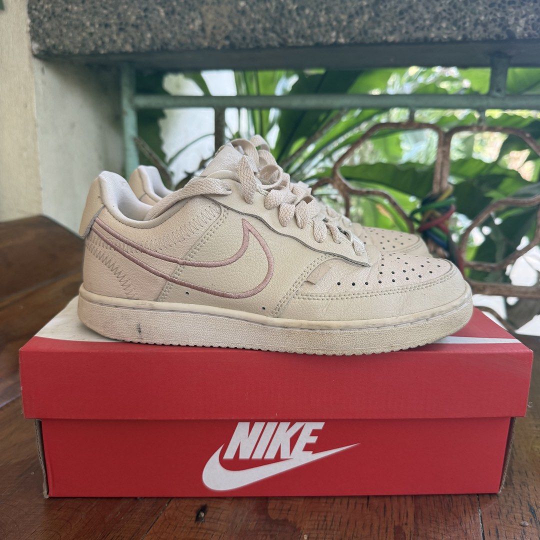 Preloved: Nike Court Vision Low (Category: Sneakers) located in Santa. Submitted by thefolklore (Listing ID 1432324433, Image 1). Description: Personal Preloved Size: US6/23cm RFS: not using it anymore Actual photos posted.