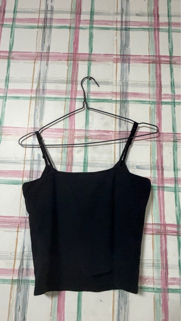 Q&A Black Spaghetti Strap Party Summer Bra Top (Category: Sleeveless) located in Mandaluyong City. Submitted by _rg123 (Listing ID 1432304619, Image 2). Description: - Brand: Q&A - Style: Spaghetti strap top - Color: Black - Features: Square neckline, adjustable straps, cropped - Bra Top - Material: 95% cotton, 5% spandex - Versatile and easy to wear Perfect for parties/summer .