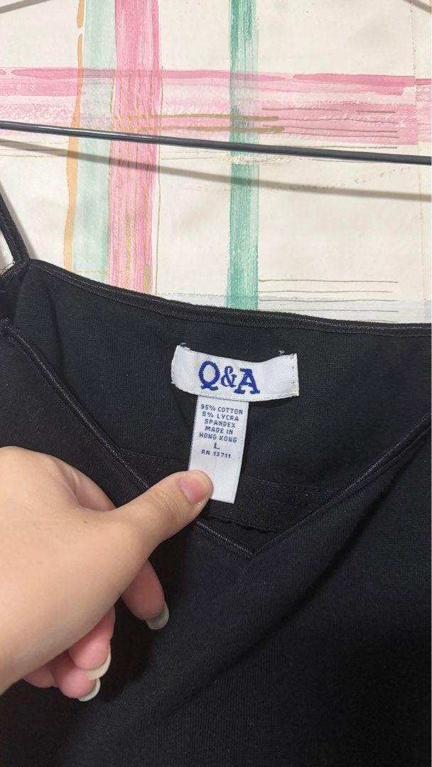 Q&A Black Spaghetti Strap Party Summer Bra Top (Category: Sleeveless) located in Mandaluyong City. Submitted by _rg123 (Listing ID 1432304619, Image 3). Description: - Brand: Q&A - Style: Spaghetti strap top - Color: Black - Features: Square neckline, adjustable straps, cropped - Bra Top - Material: 95% cotton, 5% spandex - Versatile and easy to wear Perfect for parties/summer .
