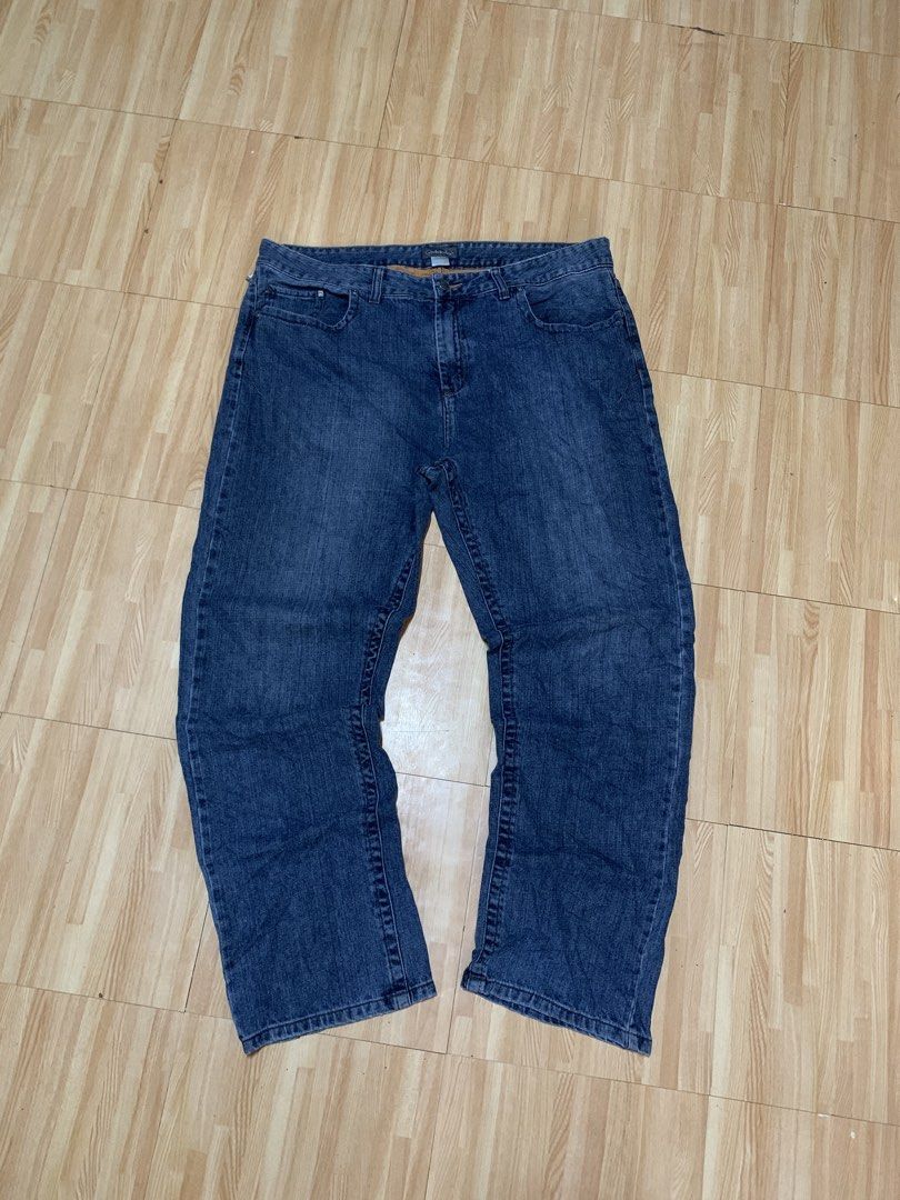 QUICK SILVER VINTAGE Y2K BOOT-CUT JEANS (Category: Jeans) located in Rizal. Submitted by uniii_011 (Listing ID 1432246704, Image 1). Description: WAIST: 40 LENGHT: 43.5.