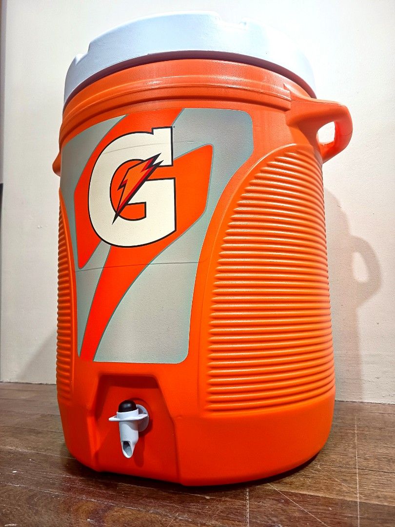 Rubbermaid GATORADE Water Jug (Category: Other Sports Equipment and Supplies) located in Manila. Submitted by sell_08 (Listing ID 1432367736, Image 1). Description: For sale limited edition GATORADE Water Jug Made by Rubbermaid, imported from USA 10 gals/37.9 liters capacity Brand new 3,200php only.