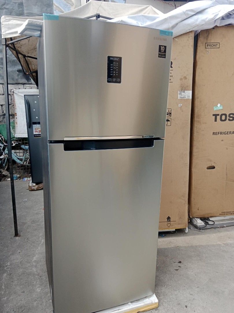 Samsung Inverter Ref (Category: Other Kitchen Appliances) located in Manila. Submitted by carou51104 (Listing ID 1432262690, Image 3). Description: For Sale : Samsung 2Door Ref * 13cubic ft. * No frost * Digital Inverter * Brandnew mall pull out * No issue Just message or call to 09164904661. Manila , location.