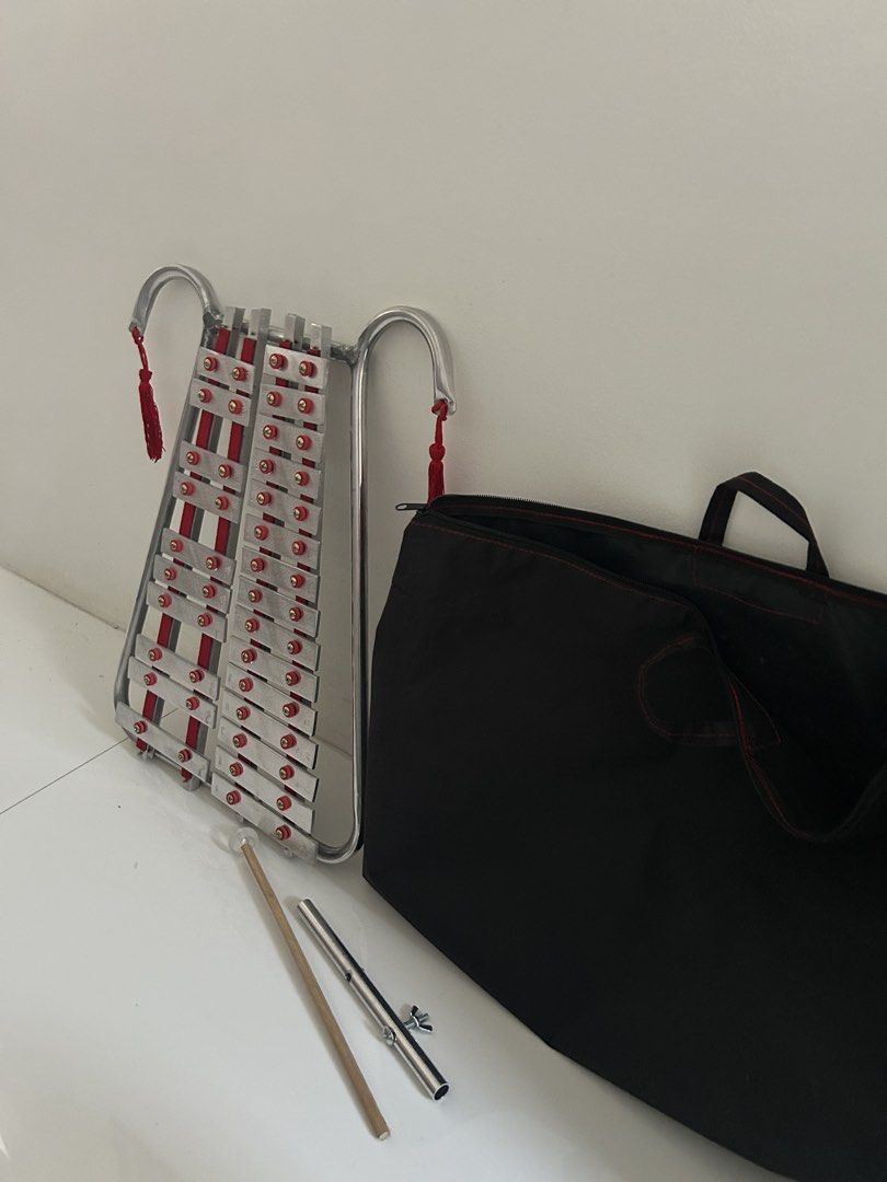 Small Xylophone Lyre (Category: Musical Instruments) located in San Fernando. Submitted by takoalii (Listing ID 1432203120, Image 3). Description: Used ONCE! includes: lyre beater , strap , and bag ₱1,250 (Can PAYO) 📍Pampanga ✅ J&T or Meet Up (if around pampanga).