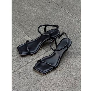 (Kategori: ) berada di . Dikirim oleh celpreloved (ID iklan 1432376646, Gambar 1). Deskripsi: .