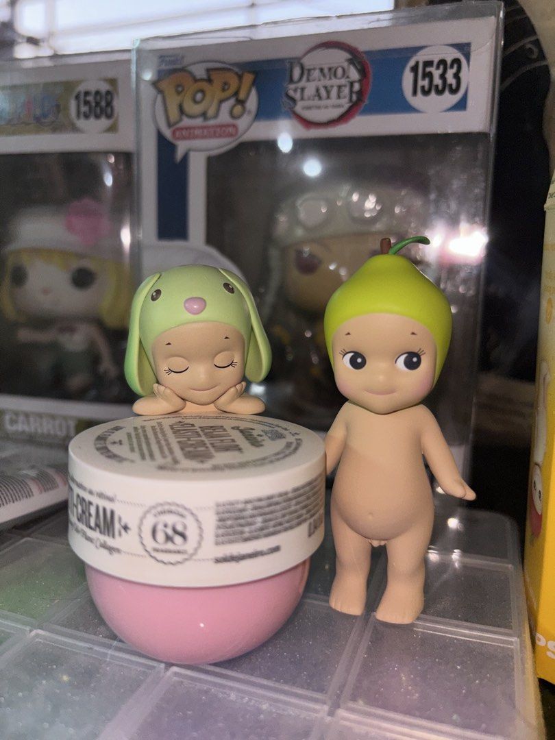 Sonny Angel Pear and Dreaming Lop ear Hipper (Category: Designer & Blind Box Toys) located in Batangas. Submitted by maomao03 (Listing ID 1432301625, Image 1). Description: Dreaming hipper lop ear and fruit series pear Selling as set for only 1k Mint condi. With box and foil.
