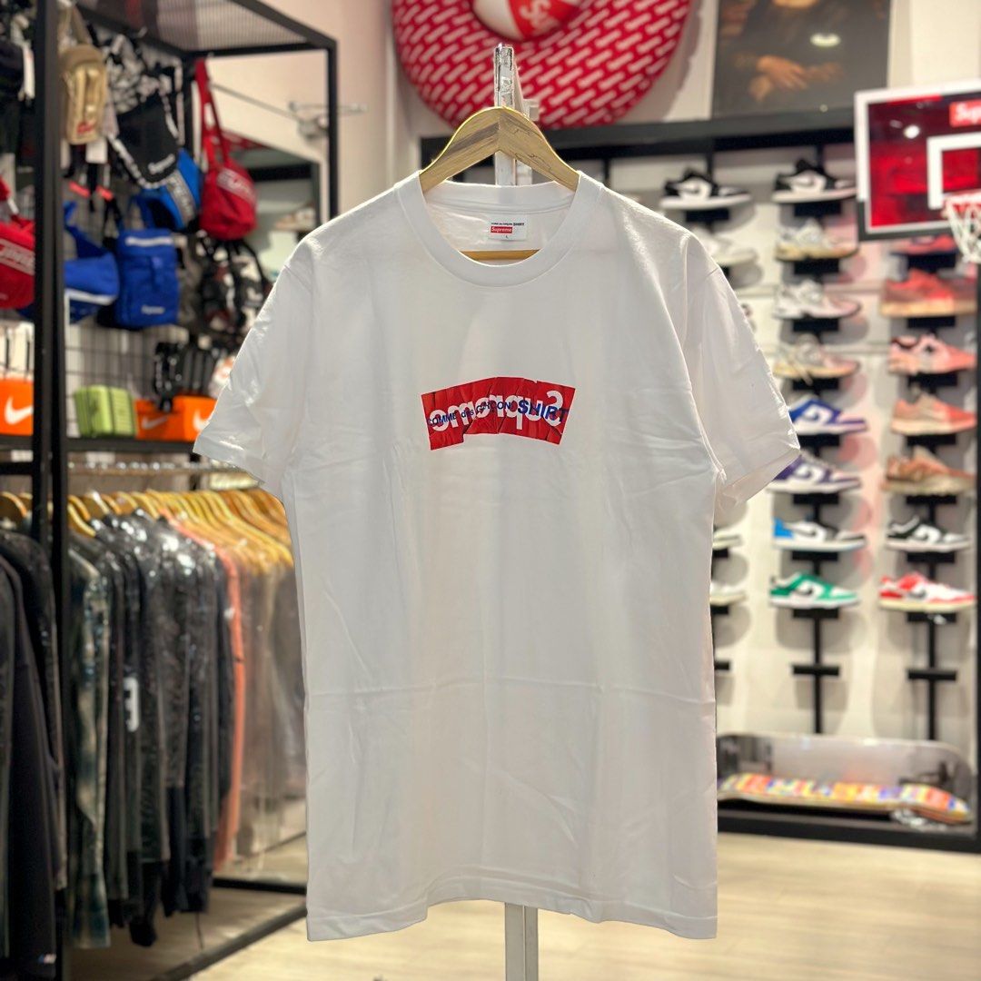 Supreme x Comme Des Garcons Box Logo Tee SS17 White - Large (Category: Tshirts & Polo Shirts ) located in Quezon City. Submitted by inside_plug (Listing ID 1432258901, Image 1). Description: For sale Supreme x Comme Des Garcons Box Logo Tee SS17 White - Large Brandnew Dm us to purchase.