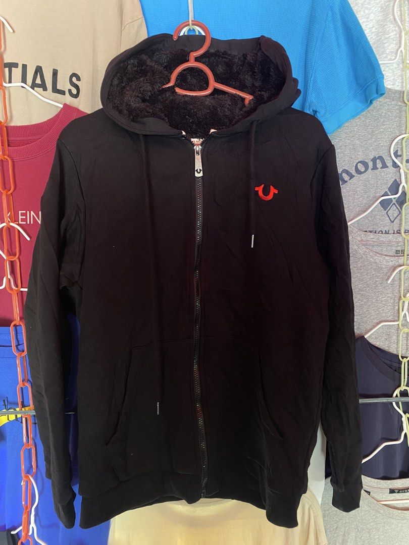 Tr hoodie (Category: Hoodies) located in Mawab. Submitted by carou28362 (Listing ID 1432208468, Image 1). Description: No issue Davao loc.