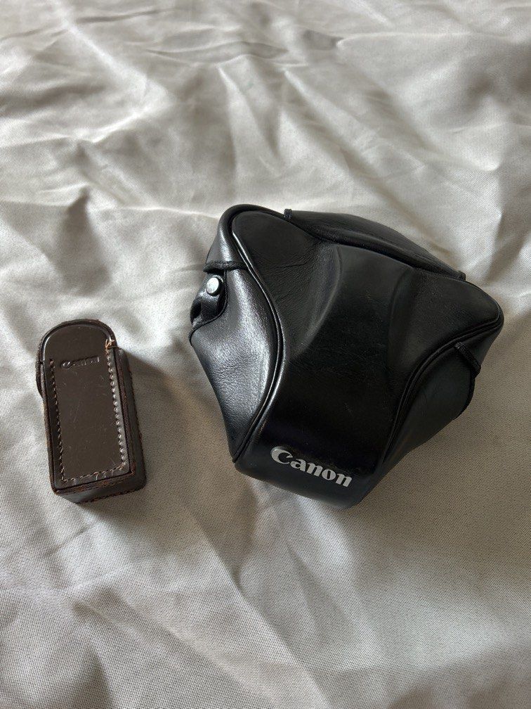 Vintage Canon leather case (Category: Camera Bags & Carriers) located in Bulacan. Submitted by ourdailybreads (Listing ID 1432213281, Image 1). Description: .