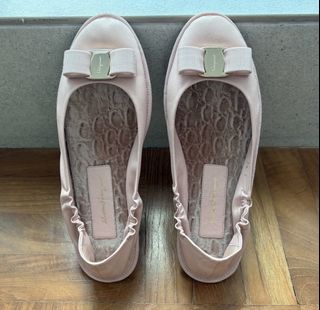 (Category: ) located in . Submitted by jaaehyuns (Listing ID 1432257826, Image 1). Description: .