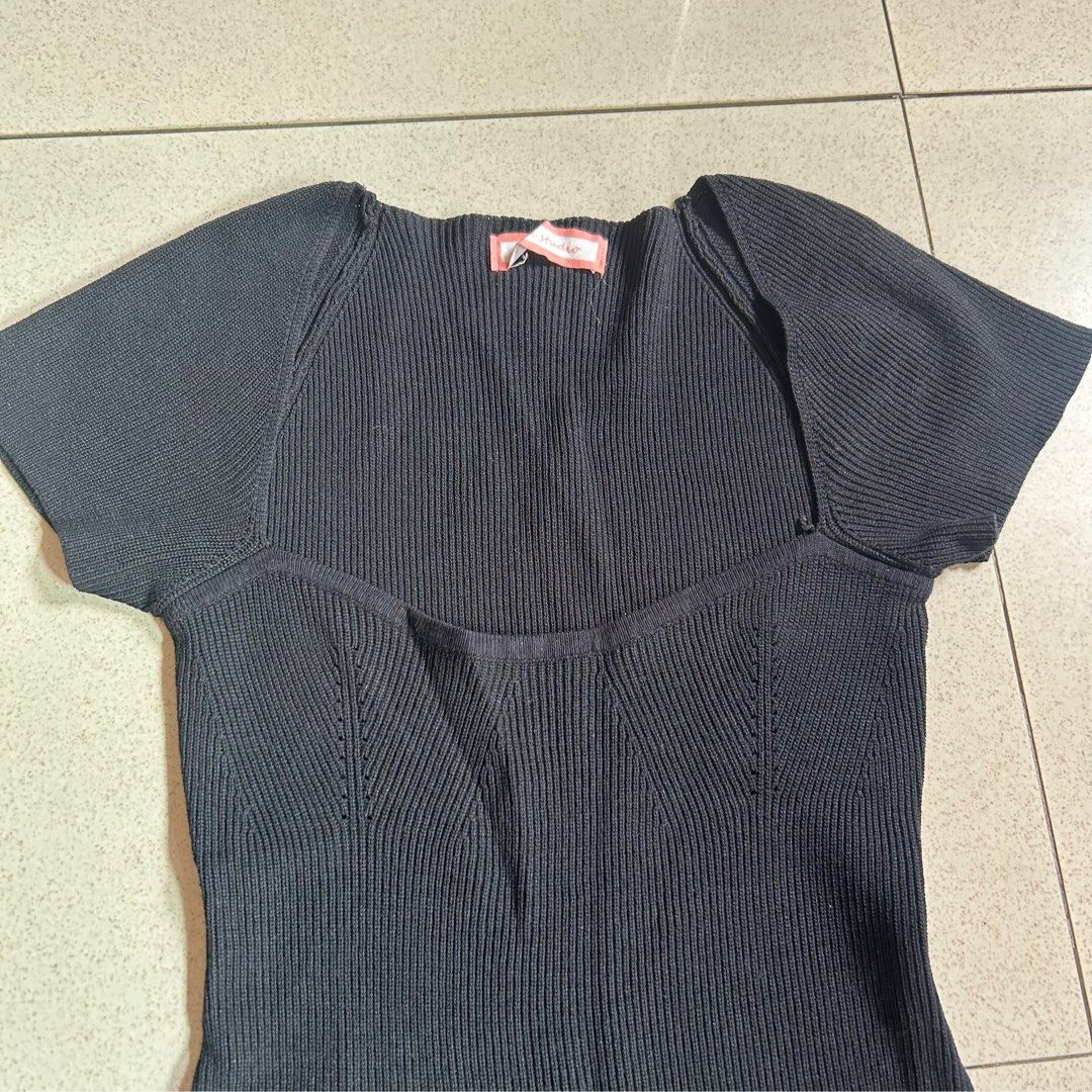 Y2k Knitted Bustier Black Dress (Category: Dresses) located in Quezon City. Submitted by rouge45 (Listing ID 1432306576, Image 2). Description: High quality fabric! Best fit small Shipping via j&t (44 pesos within mm, grab, lalamove) Will be posting more items. See my listings! 🪡🧵.