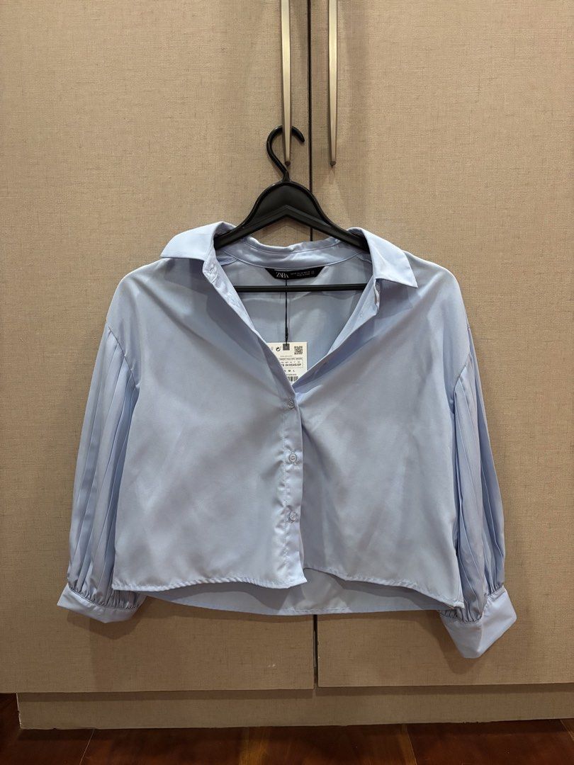 Zara Powder Blue Polo Cropped Blouse (Category: Blouses) located in Malabon City. Submitted by camsterdam (Listing ID 1432213896, Image 1). Description: 💕Brand new 💕Width = 20 inches|Length = 18 inches 💕Payment first Message me for more inquiries☺️.