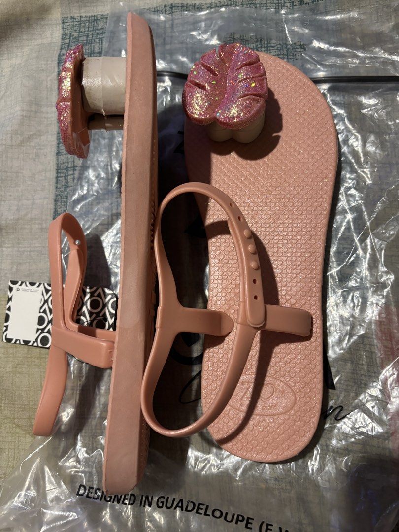 Zhoelala sandals (Category: Flats & Sandals) located in Cavite. Submitted by xam0127 (Listing ID 1432325853, Image 2). Description: Authentic Zhoelala sandals. Brandnew with tag. Size 7 (38) Negotiable for sure buyer.