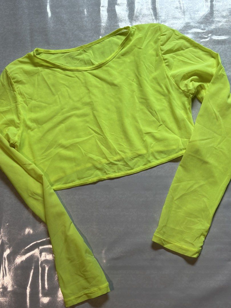 3 in 1 swimsuit neon yellow size medium (Category: Bikinis & Swimsuits) located in Rizal. Submitted by llaayy_ (Listing ID 1432472796, Image 3). Description: 3 in 1 swimsuit with cover up Size Medium 250 pesos Can ship via j&t or lalamove Location: Lower Antipolo.
