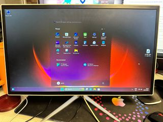 All-in-One Computer450569525999718400