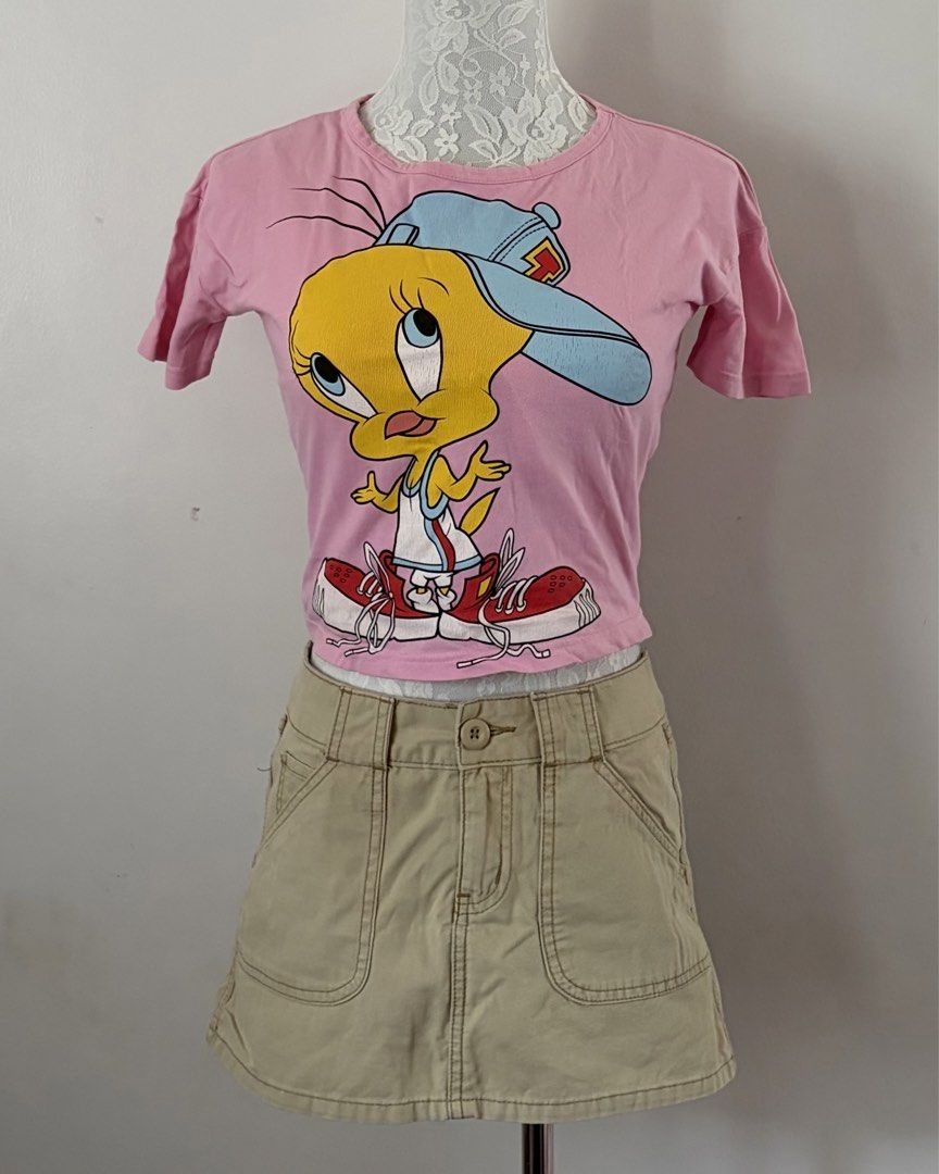 Abercrombie Khaki Mini Skirt (Category: Skirts) located in Manila. Submitted by _prelouve (Listing ID 1432511634, Image 1). Description: Waistline 30 Length 11.2.