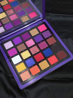 (Category: ) located in . Submitted by helpmeclearmymakeup (Listing ID 1432456055, Image 1). Description: .