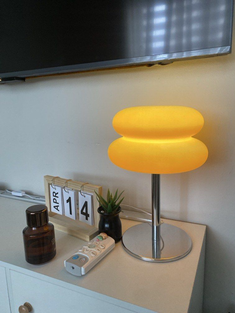 Aesthetic lamp (Category: Lighting) located in Rizal. Submitted by patchiuu (Listing ID 1432487120, Image 3). Description: .