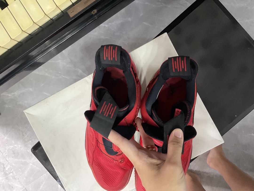Air Jordan 33 7.5MENS (Category: Sneakers) located in Valenzuela. Submitted by kingcouture (Listing ID 1432543284, Image 3). Description: Wrong size. Maliit kay hubby. Sa SG binili. Authentic complete packaging pa. .