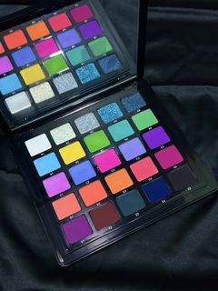 (Category: ) located in . Submitted by helpmeclearmymakeup (Listing ID 1432457027, Image 1). Description: .