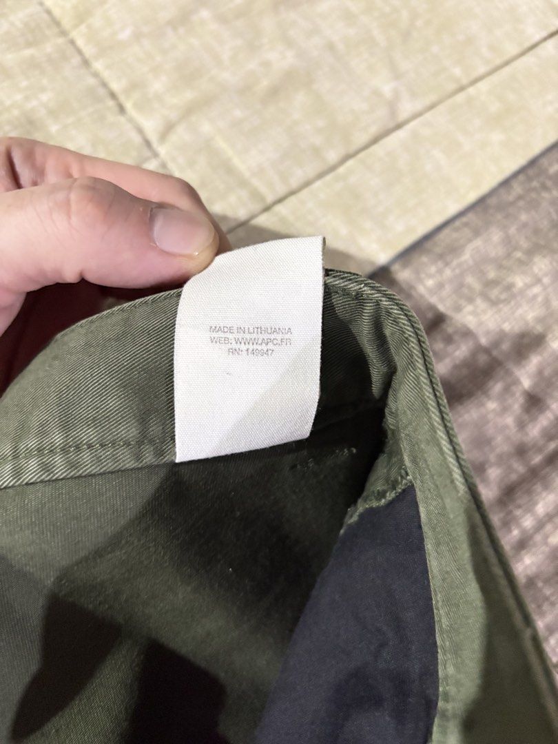 APC Green Cargo Pants - Size M (Category: Trousers) located in Marikina City. Submitted by surity99 (Listing ID 1432511785, Image 3). Description: - APC green cargo pants - Size M - Button and zipper closure - Two front pockets - Two cargo pockets - Made in Lithuania - Solid green color - Material: 100% cotton Waist 16 in Rise 12 in Inseam 29 in Leg opening 8 in.