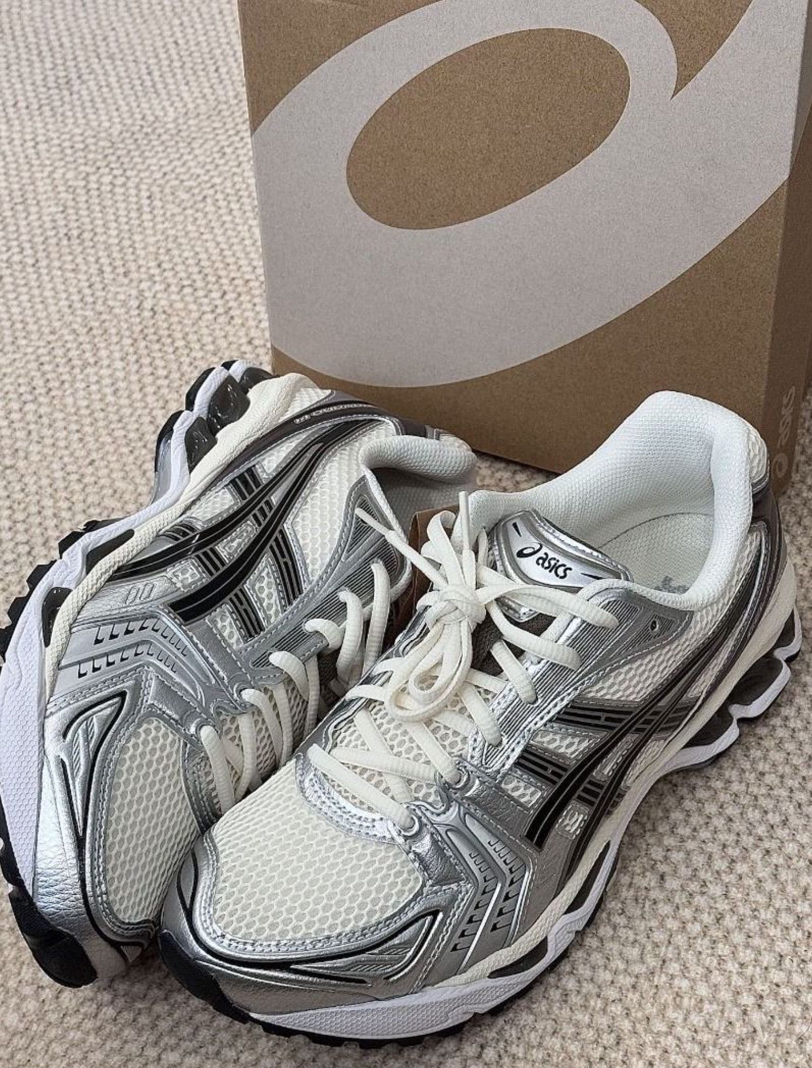 Asics Gel-Kayano 14 (Category: Sneakers) located in Singapore. Submitted by calmfishes (Listing ID 1432494475, Image 3). Description: 🔝 Hot Pick | Asics Asics Gel-Kayano 14 🎖 Quality: Brand new 📦 Shipping: Free (J&T/Ninja Van) 💰 Payment: Cash on delivery 📸 Confirm: 3-day photos Check sizes & stock 👟.