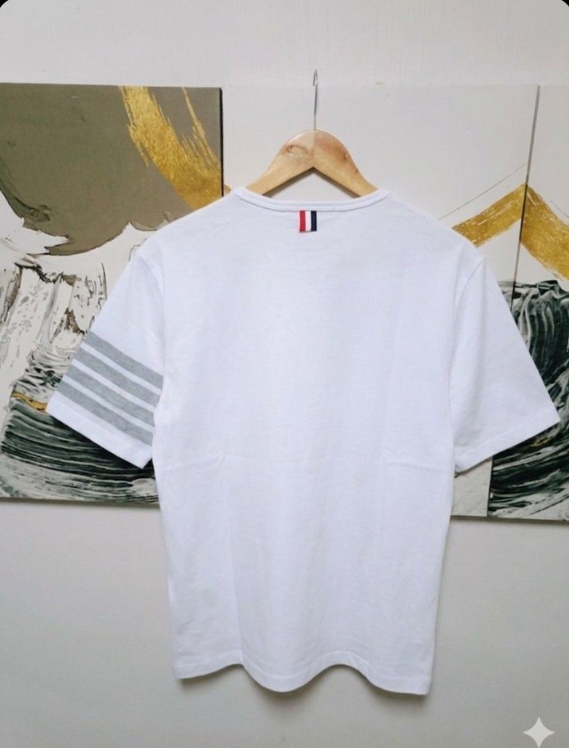 Authentic JERSEY 4-BAR SHORT SLEEVE TEE (Category: Luxury Apparel) located in Manila. Submitted by bvnnie (Listing ID 1432506905, Image 3). Description: JERSEY 4-BAR SHORT SLEEVE TEE Actual size using inches Armpit to 20 Armpit Lenght/ 29.5 back 30 fittings is Large to XL Excellent Condition Issue: Message if you have any other question about sizing. We do shipping nation wide I'm also A open for video call so that you can see the item you 're in