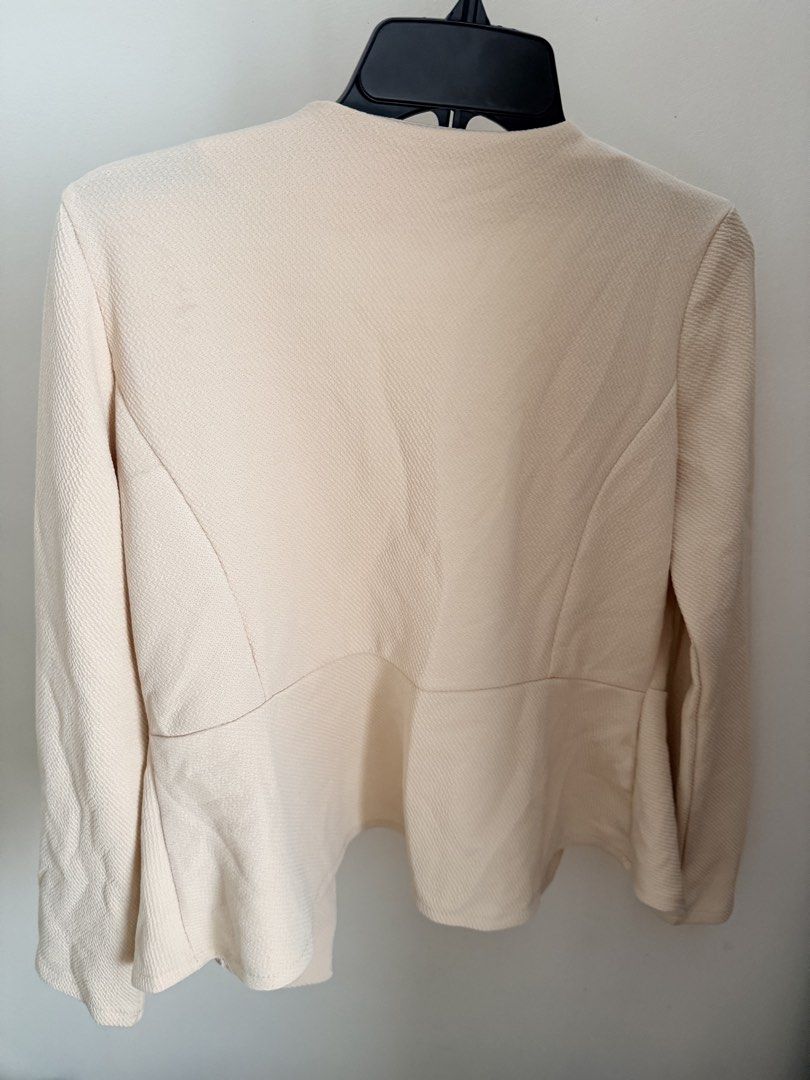 Bado Blazer (Category: Coats, Jackets and Outerwear) located in Cebu City. Submitted by dr_marsh (Listing ID 1432437476, Image 2). Description: Bado cream blazer, small size. Features a peplum hem, long sleeves, and single-button closure. Textured weave. Elegant and versatile..