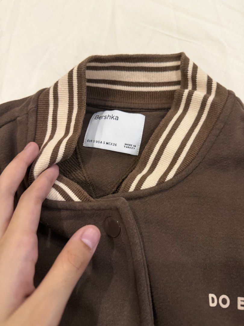 Bershka varsity jacket (Category: Coats, Jackets and Outerwear) located in Manila. Submitted by naigravy (Listing ID 1432535481, Image 2). Description: .