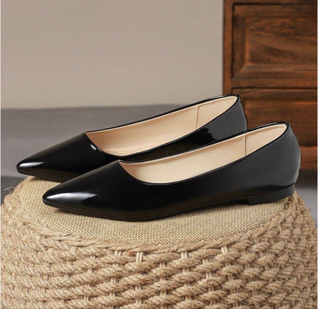 Black Pointed Toe Patent Leather School Work Office Ballet Flats (Category: Flats & Sandals) located in Quezon City. Submitted by prelovedluxe_ (Listing ID 1432437125, Image 2). Description: Fits US 7-7.5. Insole 24 cm. Signs of wear and dirt on exterior and interior. With sticker to prevent chafing. SF care of buyer. .