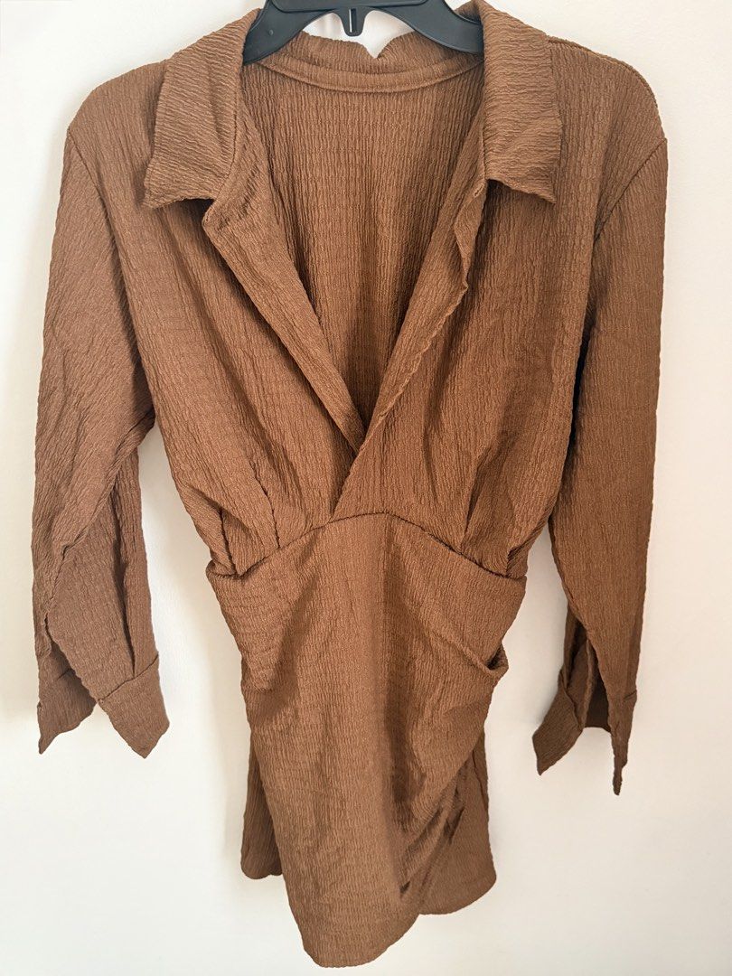 Brown Long Sleeve Dress (Category: Dresses) located in Cebu City. Submitted by dr_marsh (Listing ID 1432437018, Image 1). Description: Can fit up to large.