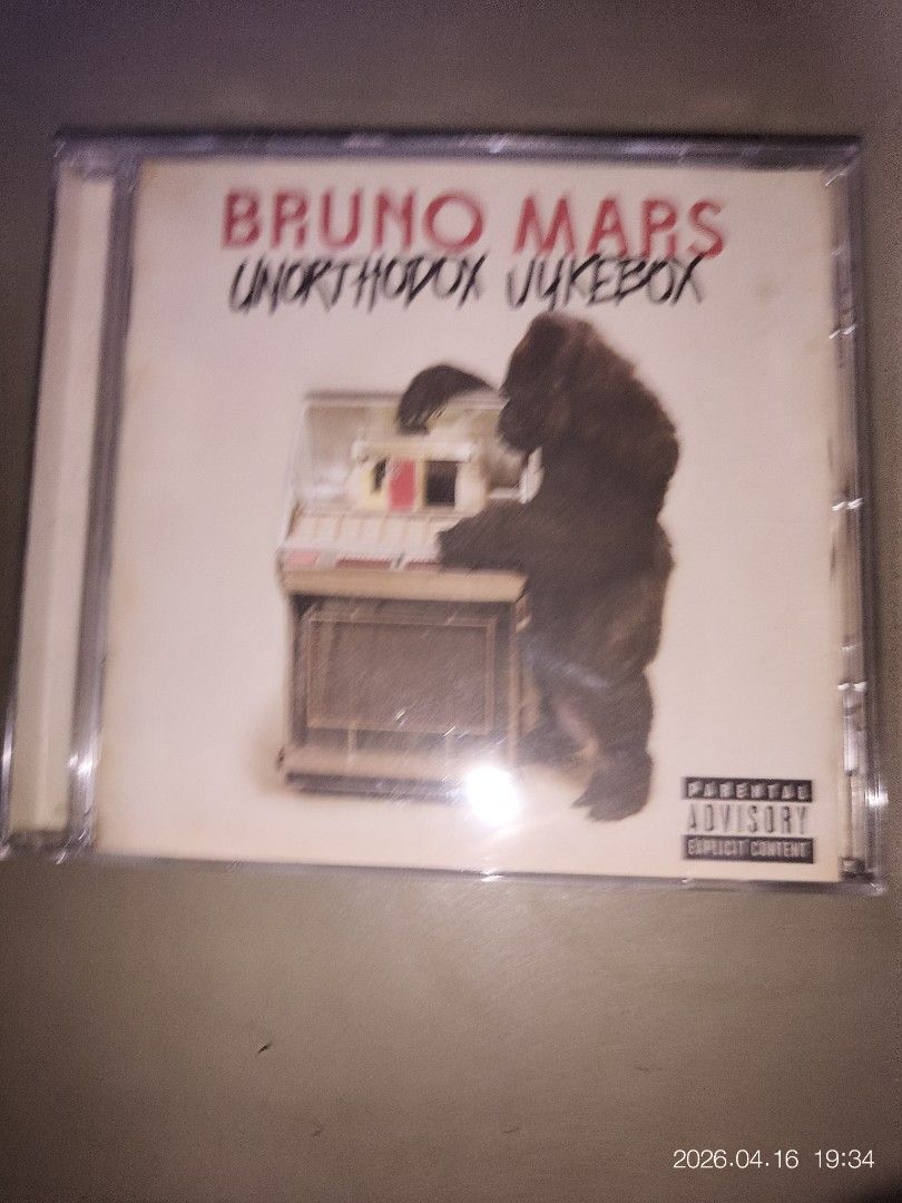 Bruno Mars Unorthodox Jukebox CD (Category: CDs & DVDs) located in San Jose del Monte. Submitted by xtian.jvne (Listing ID 1432515124, Image 3). Description: - Bruno Mars "Unorthodox Jukebox" CD - Features hit songs: "Locked Out of Heaven", "Treasure", "When I Was Your Man", and more! - Includes bonus tracks - In original case.