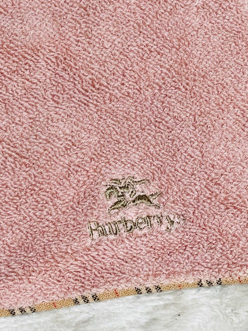 Burberry mini hand towel (Category: Towels, Napkins & Holders) located in Mandaue City. Submitted by chuchi152615 (Listing ID 1432505248, Image 3). Description: .