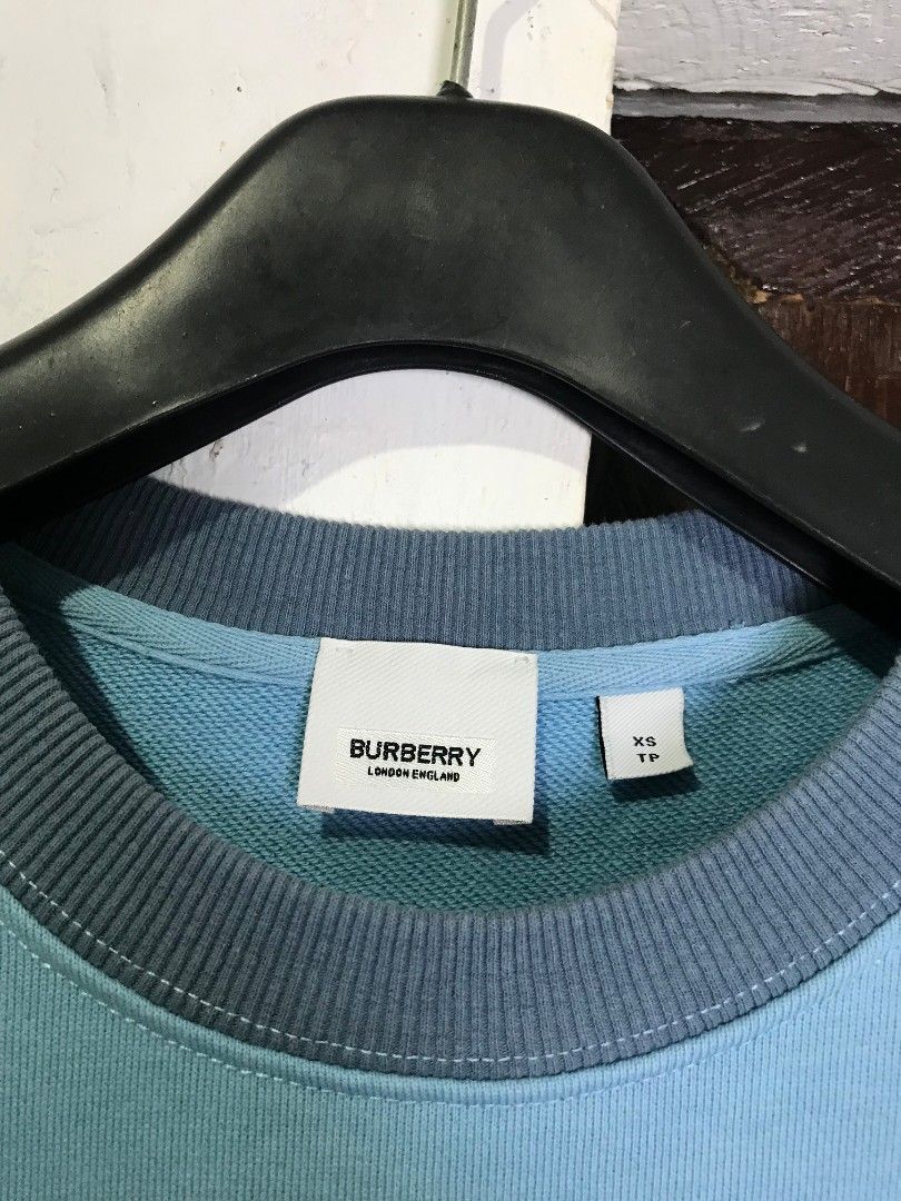BURBERRY SWEATSHIRT (Category: Luxury Apparel) located in Naga. Submitted by black-market00 (Listing ID 1432524383, Image 3). Description: SIZE XS SMALL ON TAG BUT FIT TO M WIDTH 20 LENGHT 27 NO ISSUE.